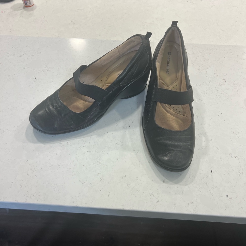 Naturalizer Black Leather Heels